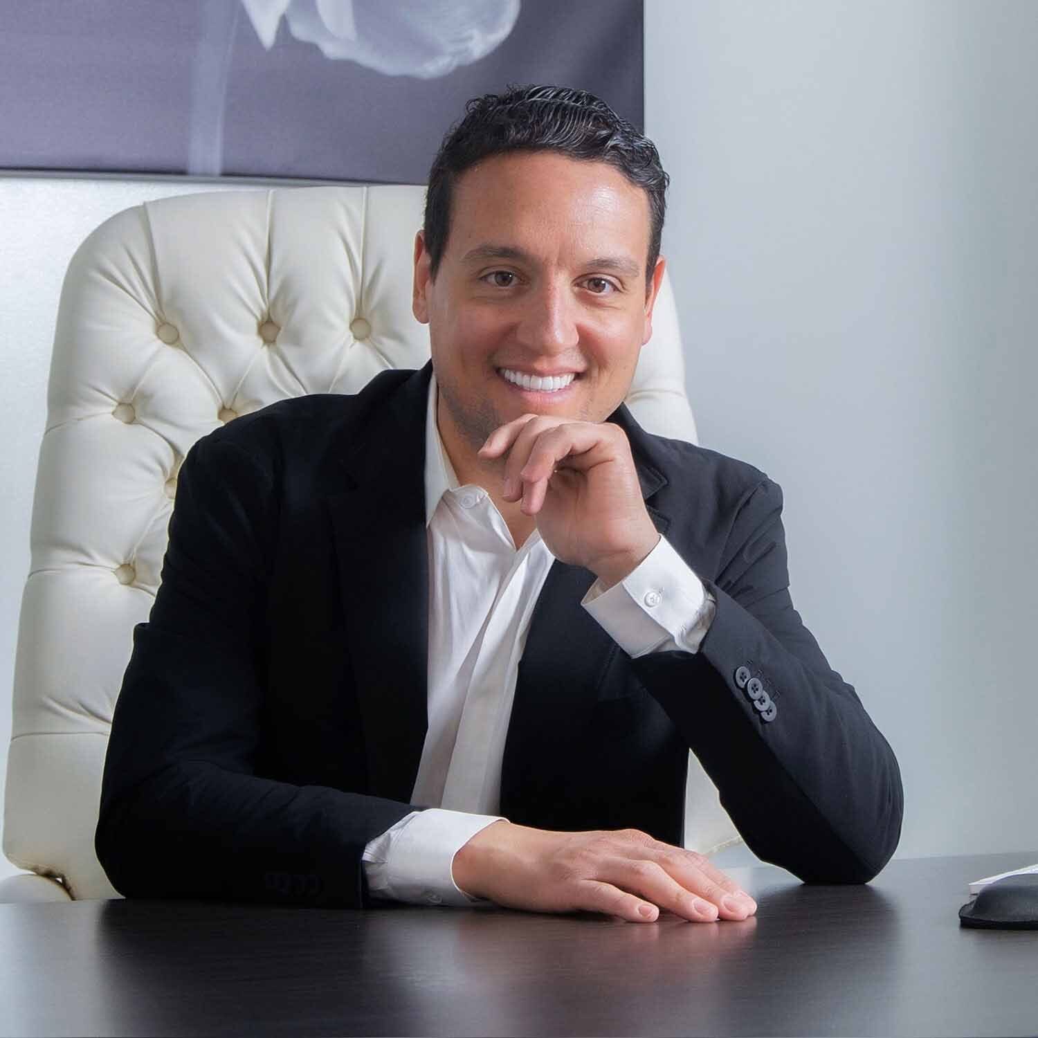 Dr. Shokrian plastic surgeon providing a discreet online penile enhancement consultation in NYC