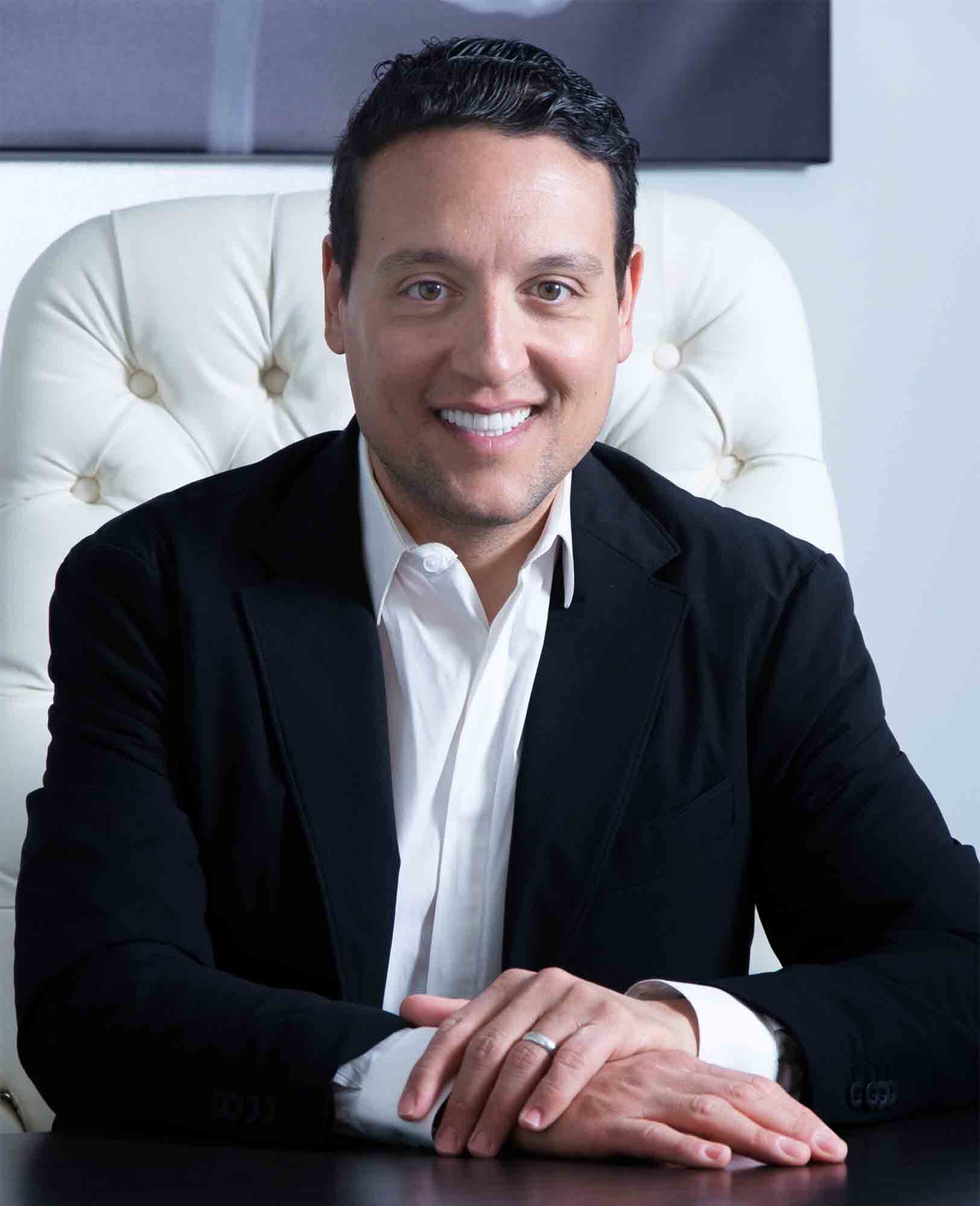 Dr. David Shokrian discussing penile enhancement recovery during a follow-up visit